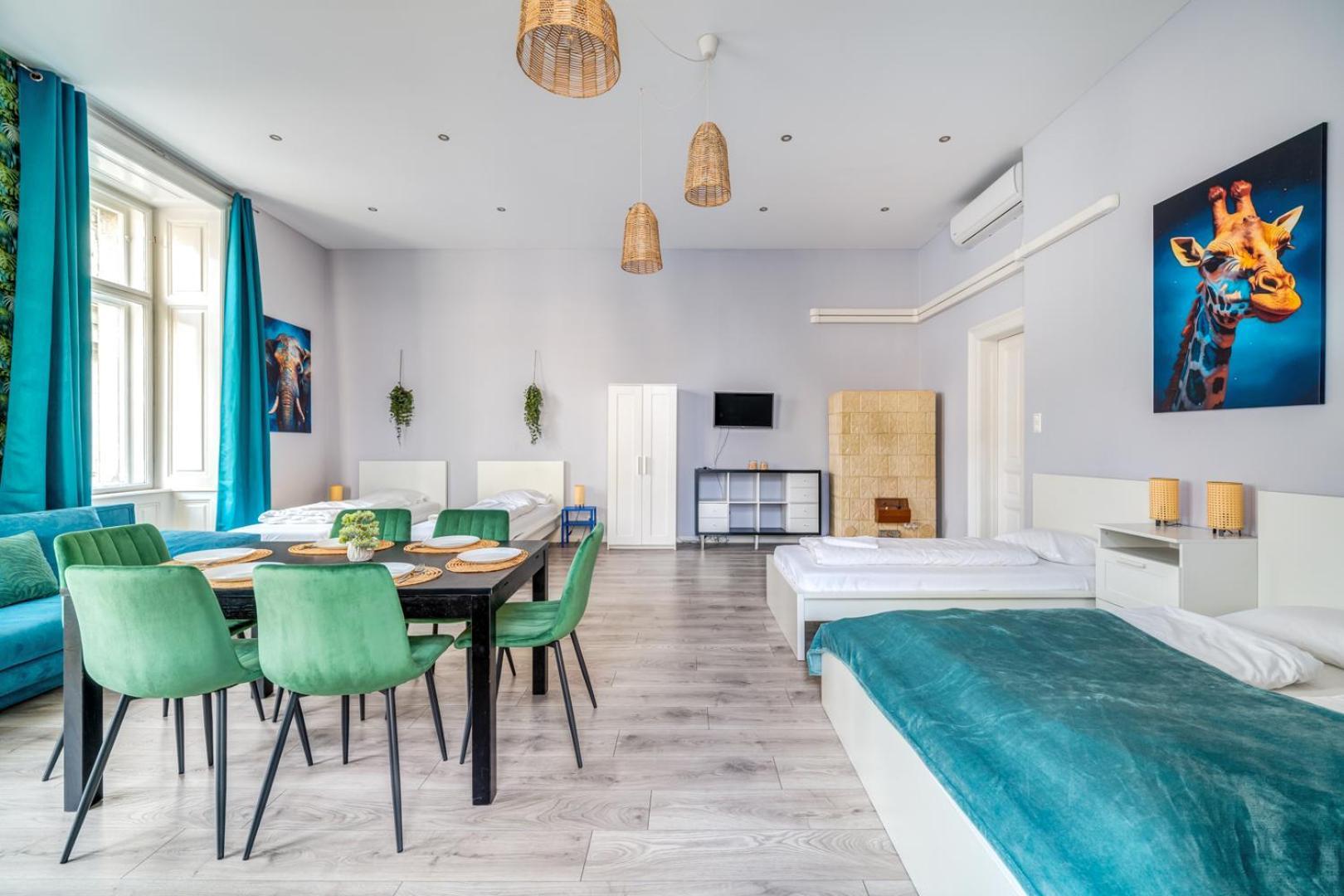 Appartamento Downtown Delight - Erzsebet Blvd - 13 Ppl Budapest Esterno foto