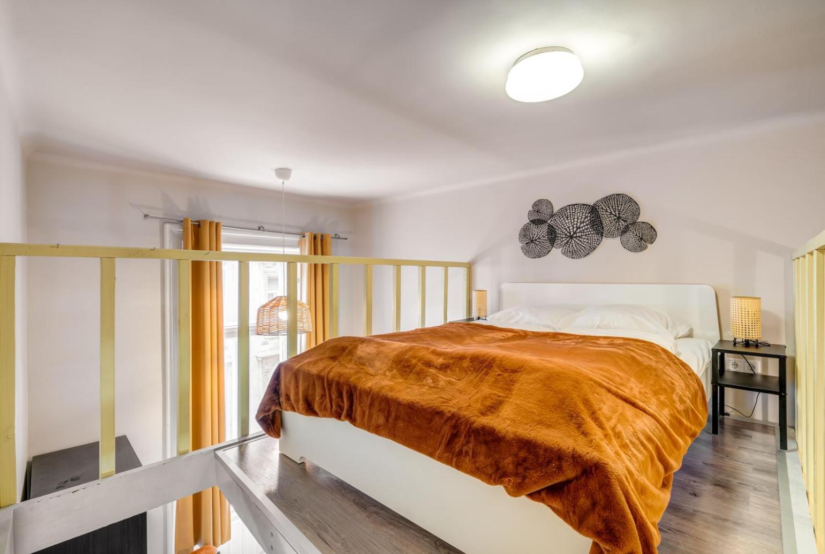 Appartamento Downtown Delight - Erzsebet Blvd - 13 Ppl Budapest Esterno foto