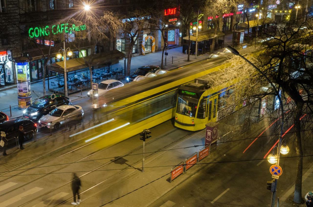 Appartamento Downtown Delight - Erzsebet Blvd - 13 Ppl Budapest Esterno foto