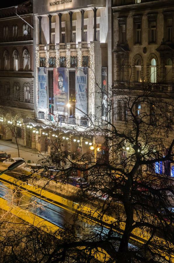 Appartamento Downtown Delight - Erzsebet Blvd - 13 Ppl Budapest Esterno foto